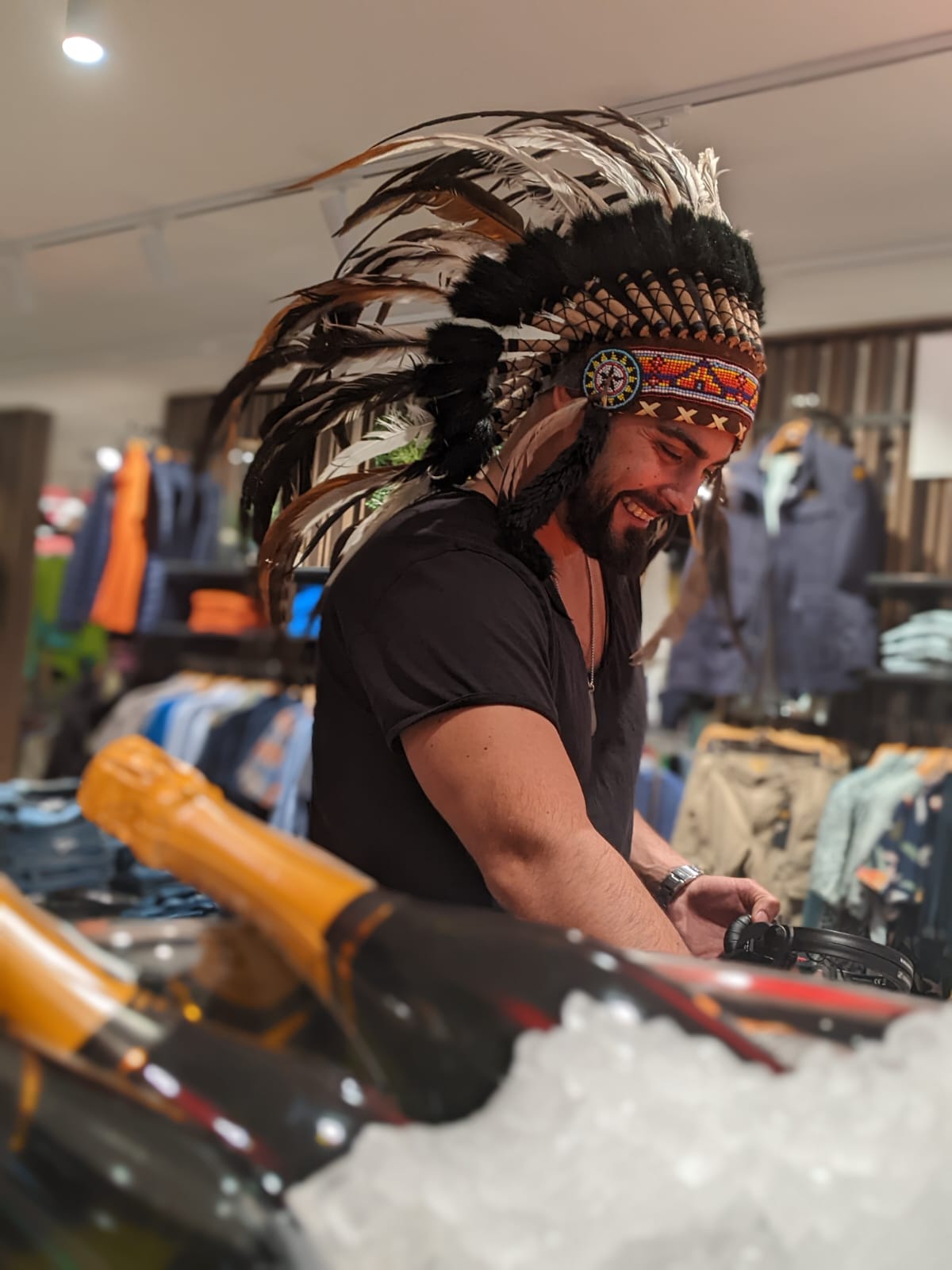 DJ Apache von Ammerwave, hier im Kaufhaus Rid